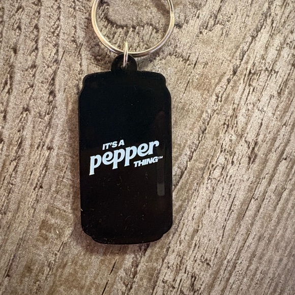 Dr. Pepper Zero Sugar Keychain - Picture 3 of 3